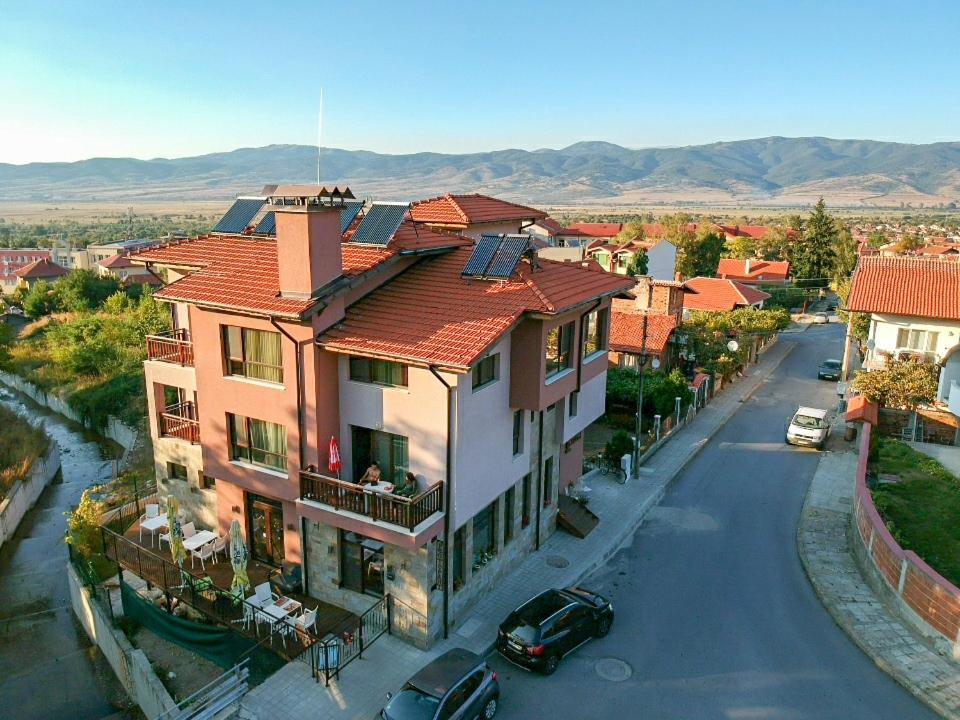 Sveti Nikola Family Hotel 萨帕雷瓦巴尼亚 外观 照片